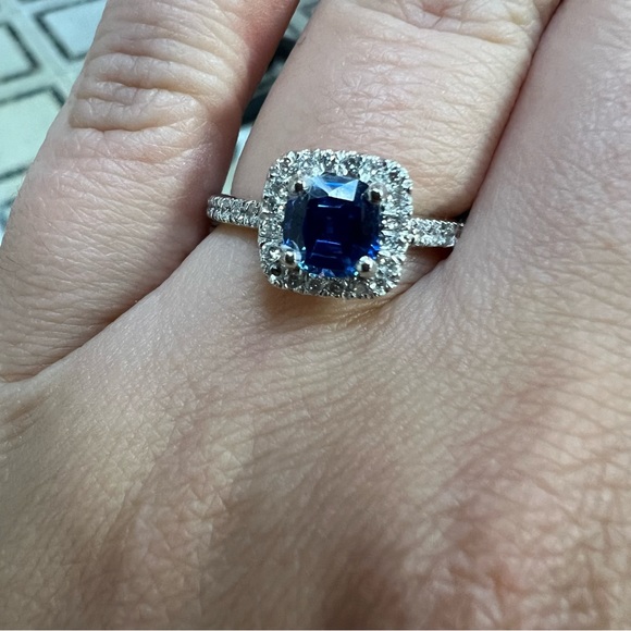 14k White Gold Diamond & Sapphire Ring - Picture 6 of 10